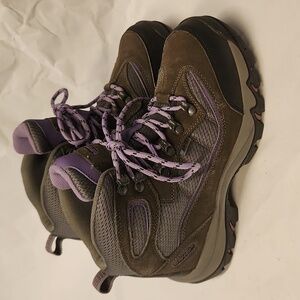 Hi-Tec Shoes Womens Size 8 Waterproof Hightop gray purple